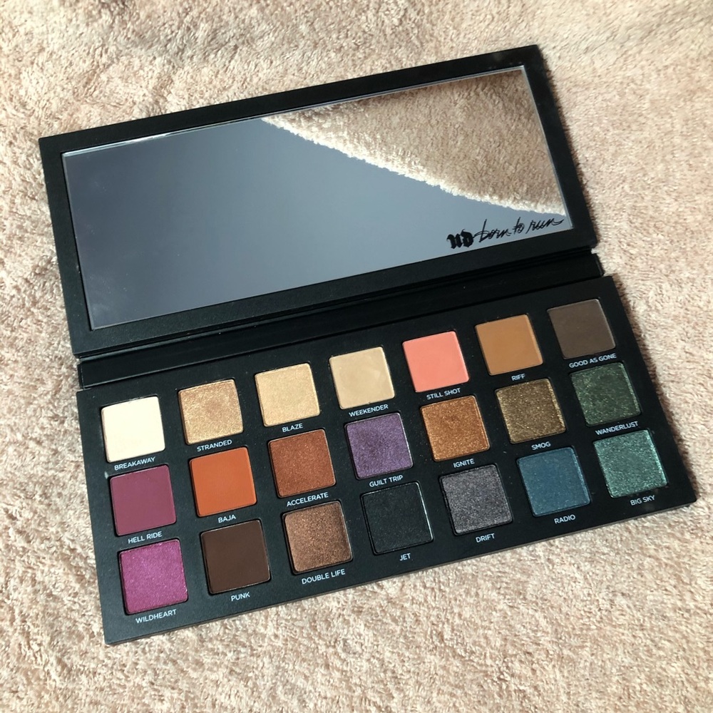 Urban decay Born to Run eyeshadow palette